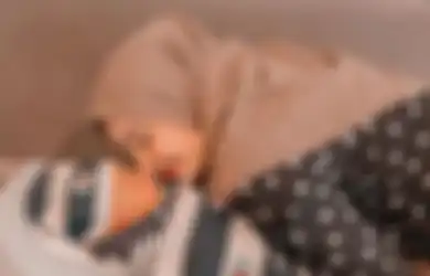 10 Tahun Bersabar Menanti Kedatangan Buah Hati, Zaskia Sungkar Kini Kaget Sendiri dengan Tingkah Ukkasya yang Ajaib: Nggak Sampe Semenit Udah Ditendang-tendang Lagi