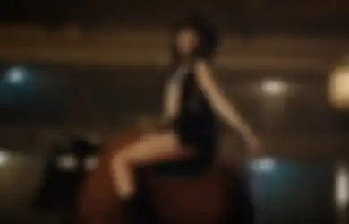 Dua Lipa Jadi Koboi di Video Klip Barunya untuk Lagu 'Love Again'