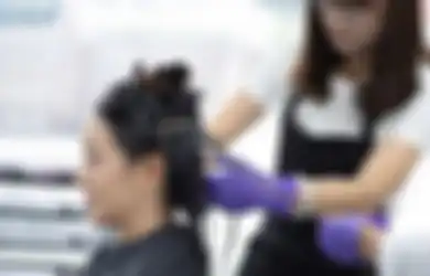 Benarkah Mewarnai Rambut Bisa Memicu Kanker Payudara? Ini Faktanya