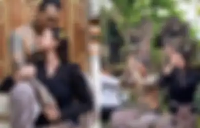 Unggah Foto Berdoa di Pura Bersama Jerinx SID, Agama Nora Alexandra Jadi Sorotan