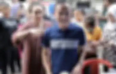 78 Ribu Haters Tanda Tangan Ingin Boikot Ayu Ting Ting, Sikap Ayah Rozak Mendadak Beda, Langsung Tutup Pintu Ditanya Awak Media, Takut?