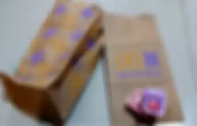 Gerai McD Disegel karena Kerumunan, Kantong Kertas Bekas BTS Meal Dijual Jutaan Rupiah