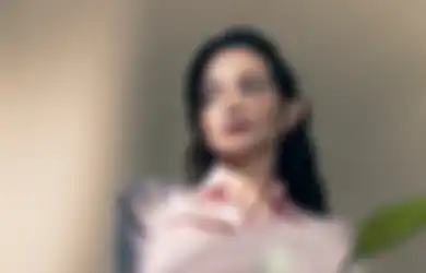 Di-ghosting Cowok, Enzy Storia Curhat Lewat Lagu 'Setengah Hati'