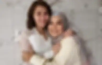 Putrinya hingga Sekarang Masih Janda, Umi Kalsum Curhat Kerap Nangis Dengar Orang-orang Hujat Status Ayu Ting Ting: Ibu Kuat Begini karena Dia