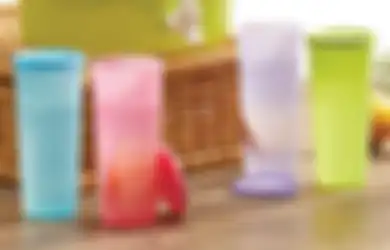 Ajak Kurangi Plastik Sekali Pakai, Intip Program Kolaborasi Tupperware dan Hokben untuk Keluarga Indonesia Yuk!