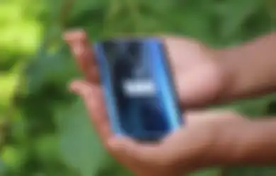Iklan Samsung Muncul di Akun Twitter Resmi OnePlus, Blunder?