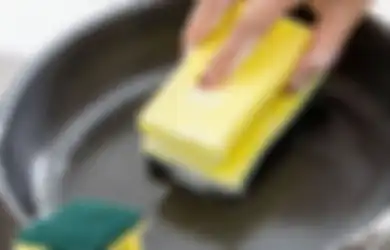 Kesalahan Bertahun-tahun, Ternyata Warna Kuning pada Spons Pencuci Piring Bukan untuk Membersihkan