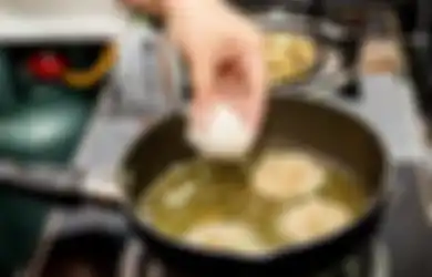 Tak Perlu Antipati dengan Hidangan yang Digoreng, Ini Cara Menggoreng yang Benar agar Makanan Tetap Sehat