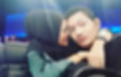 5 Foto Romantis Evan Sanders yang Ngaku Belajar Ngaji ke Irwansyah, Disorot Usai Video Jessica Iskandar Viral