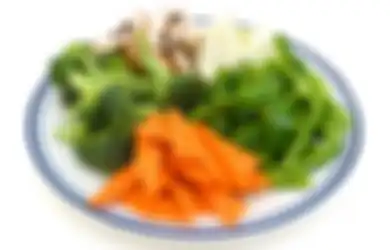 Jadi Racun, Ketahui 5 Jenis Sayur yang Enggak Boleh Dimakan Mentah!