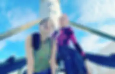 Jennie BLACKPINK Foto Bareng Grimes di Depan Roket SpaceX, Sinyal Akan Collab?
