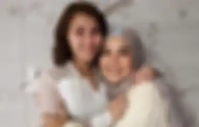 Berita Hot Ayu Ting Ting, Umi Kalsum dan Ayah Ojak Sudah Sambangi Rumah Haters, Orang Tua Sang Biduan Tempuh Jalur Hukum