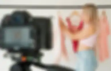 Jadi YouTuber A-Z: Kunci Rahasia Cepat Sukses Jadi YouTuber 2021
