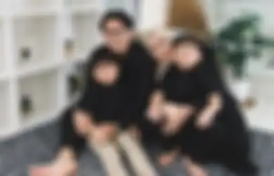 Dicurigai Hangout Bareng Ayus dan Anak-anak, Ririe Fairus Tersipu Malu Hingga Bongkar Fakta Ini, Rasa Penasaran Akhirnya Terjawab