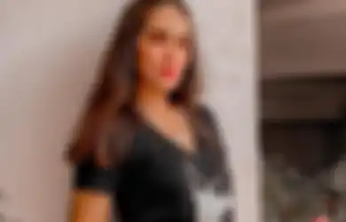 Tetap Menawan Meski Punya Anak 5, Ussy Sulistiawaty Ternyata Memiliki Nama yang Diberkati, Ini Penjelasannya