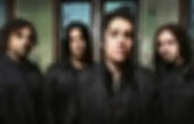 Papa Roach Tuangkan Sisi Eksploratif Bareng FEVER 333 & Sueco di Single 'Swerve'