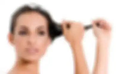 Jaga Rambut Anti Kering, Gini Cara Menggunakan Pelembap Rambut!