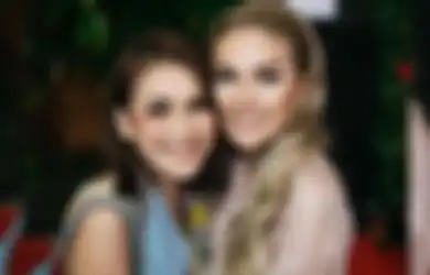 Getol Pasang Badan Demi Ayu Ting Ting yang Ketiban Beribu Masalah, Nikita Mirzani Nekat Sampai Telepon Pengacara Kondang Hotman Paris yang Ogah Lakukan Hal ini