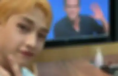 Ketemu Virtual, Ryan Reynolds Puji Bang Chan Stray Kids Habis-habisan!
