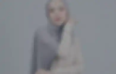 Hijaber Modis, Tiru 5 Gaya Pakai Rok Nissa Sabyan yang Kece Ini!