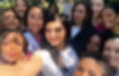So Friendly! Intip 7 Momen Akrab Jihane Almira Bareng Para Finalis Miss Supranational