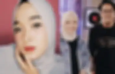 Beda 180 Derajat, Kepergok Vaksin Bareng Nissa Sabyan, Kebersamaan Ayus Sabyan dengan Ririe Fairus Ini Malah Jadi Sorotan