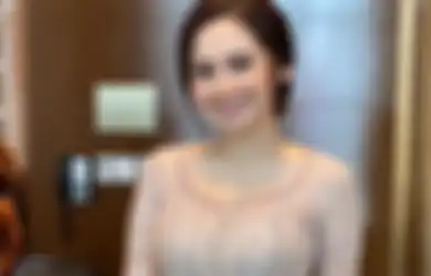 Penampilan Manis Syifa Hadju dengan Kebaya di Pernikahan Lesti dan Billar