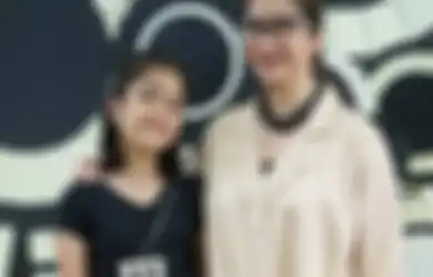 5 Gaya Kece Pakai Outfit Hitam ala Anak Novita Angie, Jemima Jasmine