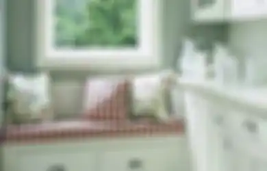Ide Cantik Penataan Sofa Sudut dan Tema Ruang di Dekat Jendela