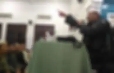 Ditangkap Bareskrim Karena Kasus Penistaan Agama, Foto Yahya Waloni Terbaring Lemah dengan Selang Oksigen di RS Dicibir, Netizen: Alhamdulillah