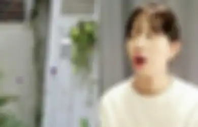 Ngakak! SeolA WJSN Salah Paham dengan Tulisan Berbahasa Indonesia yang Dikira Quotes