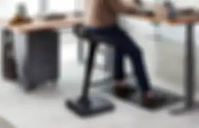 Duduk Terlalu Lama Ternyata Tidak Sehat, Gunakan Kursi Duduk Berdiri!