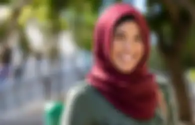 Perbedaan Mendasar Kerudung Segi Empat dengan Pashmina, Simak!
