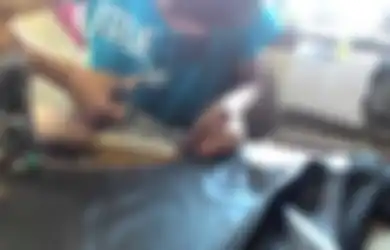 Jawaban Apa Dampak dari Keberhasilan Usaha Mang Samad Bagi Diri Mang Samad Sendiri