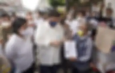 Blusukan Bareng Airlangga Hartanto ke Medan, Sri Mulyani Dicurhati PKL Seret Pendapatan di Masa PPKM, Tegaskan Sederet Bantuan Sudah Cair