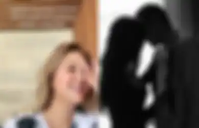 Lihat Pakai Mata Kepala Sendiri, TikTokers Ini Bocorkan Artis Pria Terkenal Family Goals Tapi Peluk Cewek Lain di Bali, Netizen Spill Nama Ini