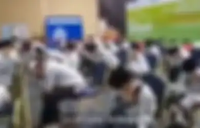Stafsus Presiden Soroti Aksi Santri Serentak Tutup Kuping Saat dengar Musik di Ruang Publik, Aktivis Islam: Bukan Indikator Mereka Radikal