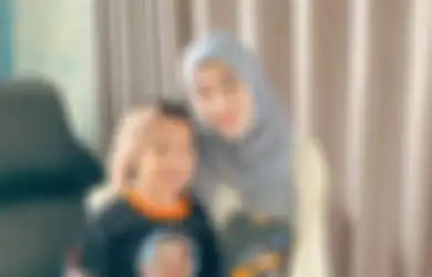 Bikin Heboh Gara-gara Unggah Potret Yusuf Tertidur Pulas di Gendongan Seorang Pria, Larissa Chou Akhirnya Bongkar Sosoknya, Benarkah Calon Suami?