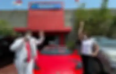Masih Rajin Pamer Foto Mobil Mewah dengan Aspri Berbodi Aduhai, Hati Hotman Paris Galau Gegara Uang Rp 5 Miliar Lenyap, Ini Kronologinya