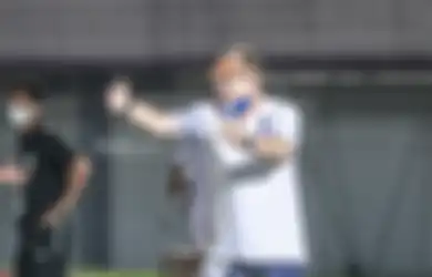 Istrinya Dilecehkan dan Diancam, Pelatih PERSIB Ngamuk Bukan Main dan Tuntut Pelaku Hadapi Dirinya Empat Mata: Saya Akan Memberi Tahu Lokasi dan Tempat Kita Bertemu