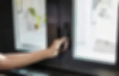 Jendela yang Tidak Terawat Bisa Jadi Alasan Kebocoran Saat Hujan, Periksa Kondisi Jendela di Rumah secara Rutin!