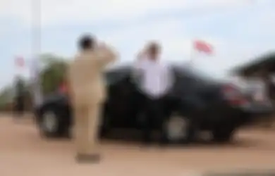 Foto Prabowo Hormat ke Jokowi Ramai Dibahas, Balasan Presiden Kepada Menhan Jadi Pergunjingan, Netizen Sewot: Ga Usah Nyalahin Kameramen