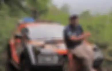 Foto Haji Isam Jarang Beredar, Bos Tambang yang Dikabarkan Dekat dengan Syahrini, Kini Jadi Incaran KPK Gegara Kasus Ini