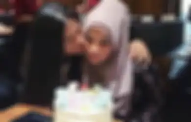 Foto Istri Haji Isam Muncul, Sahabat Nikita Mirzani Respons Begini Usai Juragan Batu Bara Disebut Kirim Bunga Buat Syahrini