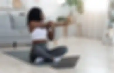 Tetap Bugar di Rumah dengan 3 Cara Sederhana Peregangan Tubuh