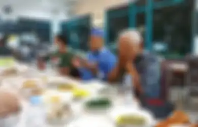 Foto Tampang Haji Sasa yang Mau Tanggung Biaya Hidup Kakek Suhud, Ini Profil Pengusaha Kaltim yang Habiskan Rp 1 Miliar Buat Borong Dagangan Warga
