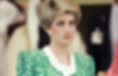 Tak Terlupakan, Yuk Nostalgia 5 Gaya Princess Diana Pakai Dress Hijau!