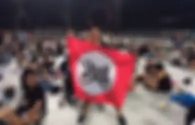 Bendera Slank Selalu Nongol di Konser hingga Pertandingan Bola, Bimbim Sebut Itu Inisiatif Slankers Sendiri