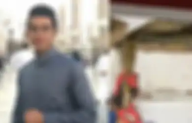 Temukan Ular Piton Besar Bersarang di Atap Kamar Mandinya, Artis Ini Dibuat Kaget Bukan Main Sampai Harus Panggil Bantuan Petugas, Video Evakuasinya Bikin Ngeri