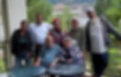 Foto Adik Rano Karno Dibanjiri Komentar, Pemain Sinetron Si Doel Disebut Menikah Sesama Jenis, Sahabat Maudy Koesnaedi Ungkap Fakta Mengejutkan